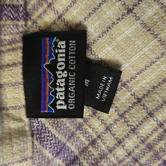 Patagonia Purple/White Plaid Button Down Shirt, Women's Medium, Great Condition - Picture 2 of 13